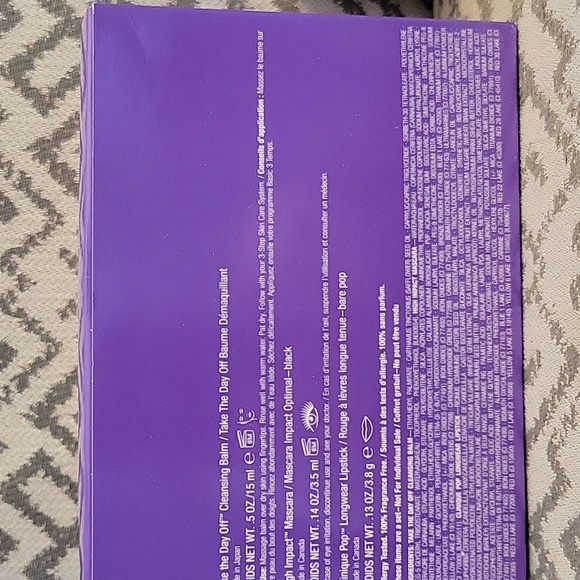 Clinique Bundle - Picture 3 of 8